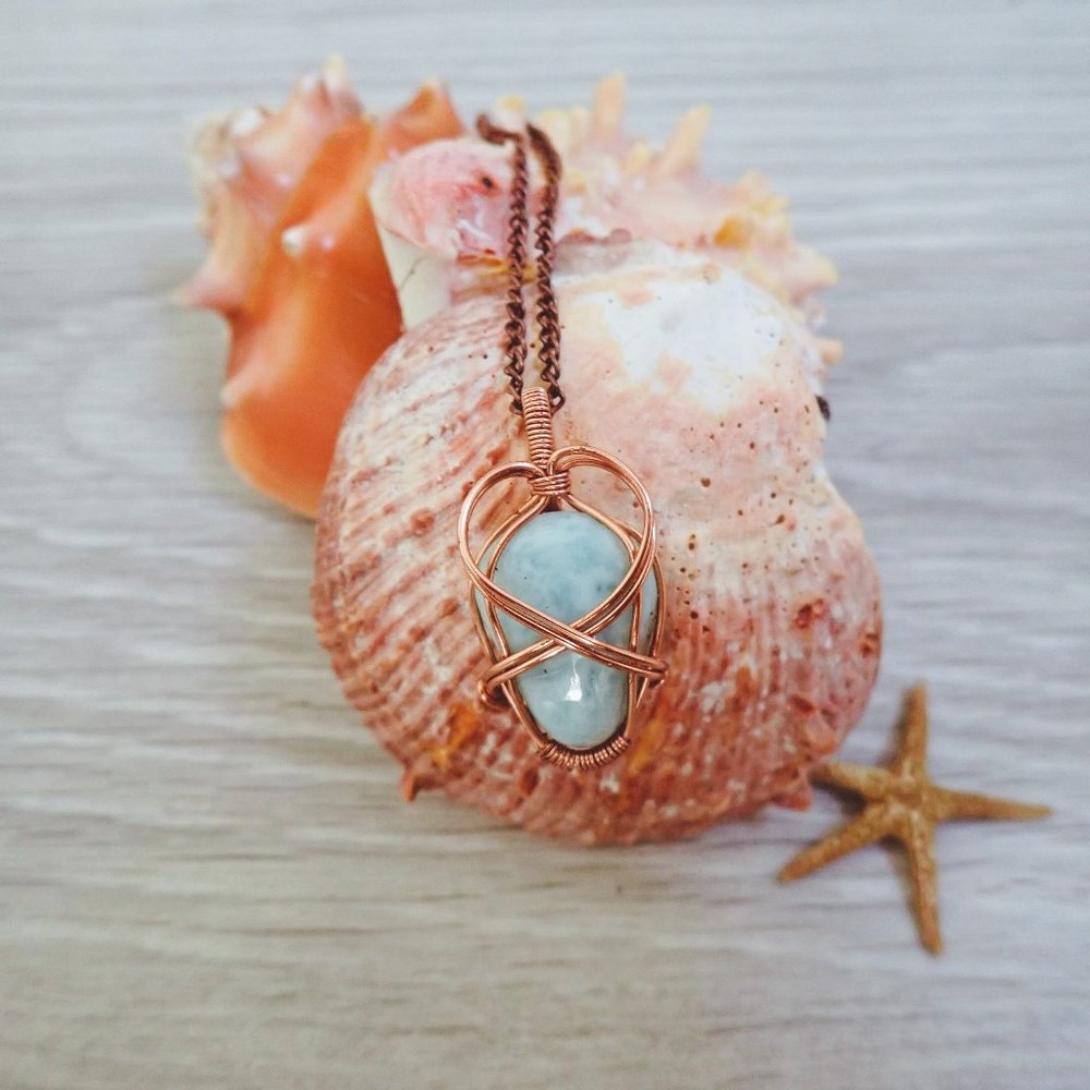 The Ocean In A Stone ( LARIMAR)